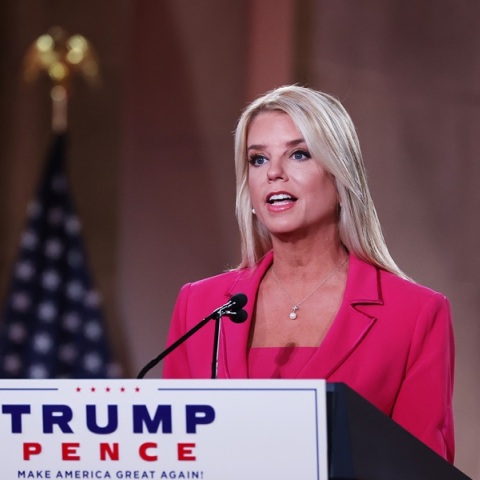 Η Παμ Μπόντι νέα υπουργός Δικαιοσύνης του Ντόναλντ Τραμπ