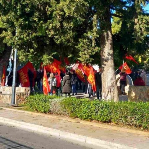 Η Πρεσβεία της Ουκρανίας καταγγέλλει το ΚΚΕ για βία και διατάραξη εκδήλωσης