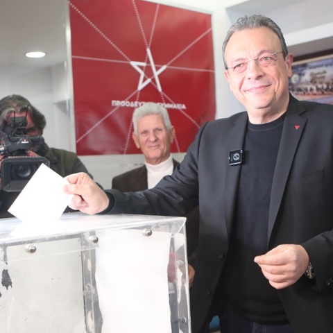 Φάμελλος: Ο ΣΥΡΙΖΑ όχι μόνο αντέχει, αλλά δυναμώνει και συσπειρώνεται