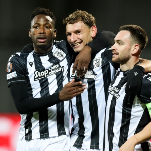 ποδοσφαιριστες πανυγηριζουν