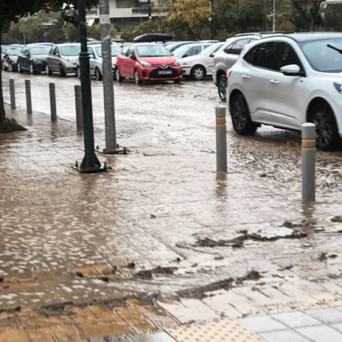 Κακοκαιρία Bora: Σε επιφυλακή ο μηχανισμός του δήμου Αθηναίων ενόψει των καιρικών φαινομένων