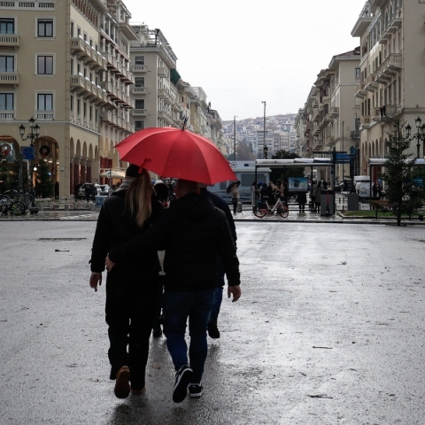 κόσμος με οπρέλες