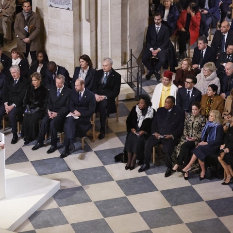 Μακρόν στην τελετή της Παναγίας των Παρισίων: Εκφράζω την ευγνωμοσύνη του γαλλικού έθνους