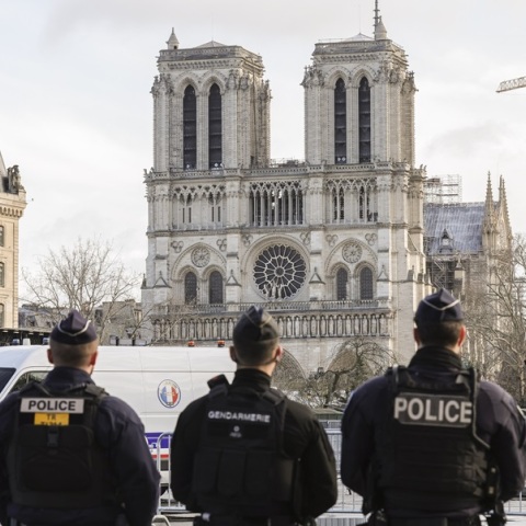Αντίστροφη μέτρηση για τα θυρανοίξια της Παναγίας των Παρισίων - Καταφθάνουν οι πρώτοι ηγέτες