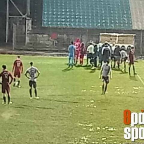 Κεραυνός διέκοψε ποδοσφαιρικό αγώνα στη Θράκη - Στο νοσοκομείο ο διαιτητής