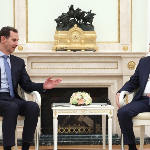 Η Ρωσία χορηγεί άσυλο στον Άσαντ και την οικογένειά του