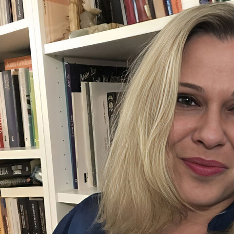 H Πρόεδρος, Ντίνα Σαρακηνού