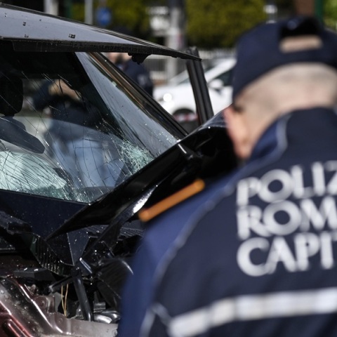 Ιταλία: «Κέρβερος» βοηθά την τροχαία της Ρώμης, αλλά διχάζει τους κατοίκους της