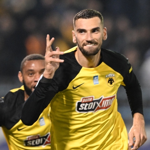 ποδοσφαιριστες πανυγηριζουν