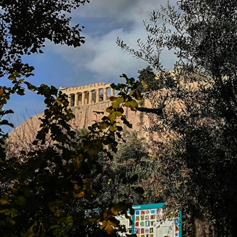 Ακροπολη, δεντρα, συννεφα