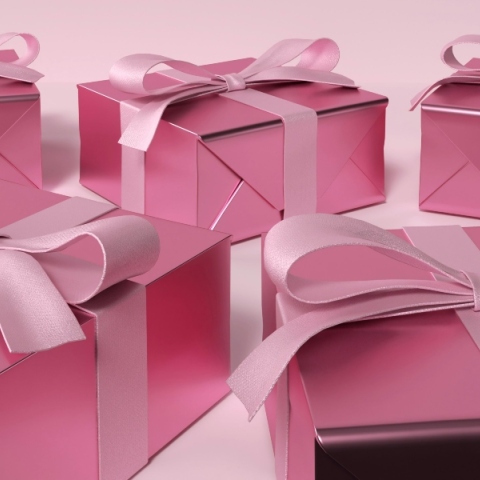 ροζ κουτια δώρων