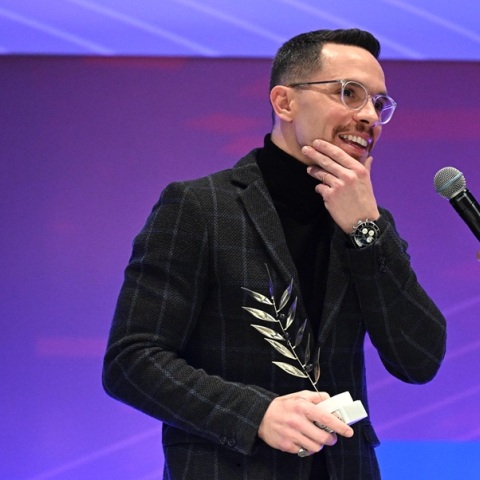 Πετρούνιας: Δεν είχα γένια όταν ήρθα και τώρα έχω άσπρα γένια και λουμπάγκο