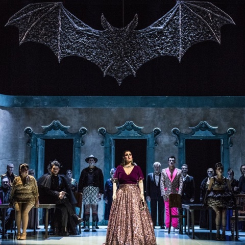 Ο Γιάννης Σκουρλέτης σκηνοθετεί τη «Νυχτερίδα» του Στράους στο Ολύμπια