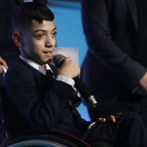 Λόγια καρδιάς από τον μικρό Γιαννάκη: Εύχομαι το 2025 να σταθώ όρθιος