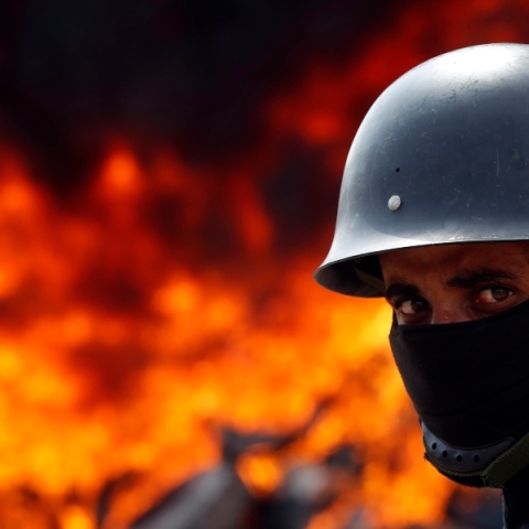 φωτια, στρατιωτης