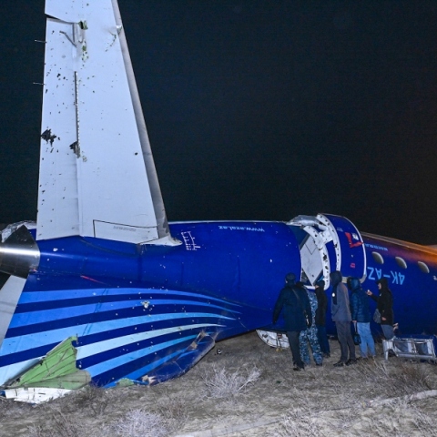 συντριμμια απο πτωση αεροπλάνου 