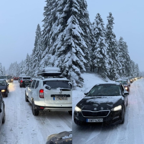 Τρίκαλα: Μεγάλο μποτιλιάρισμα στο Περτούλι - Ουρές 15 χιλιομέτρων