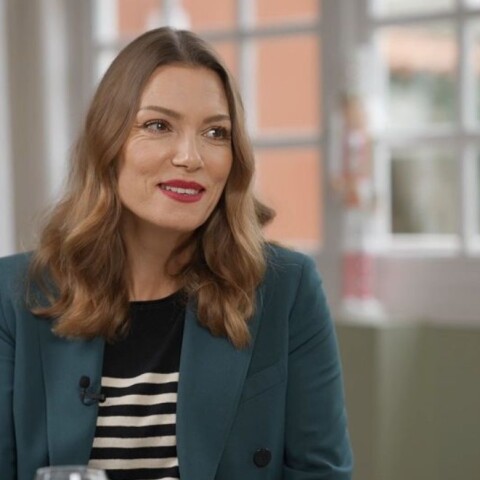 Βίκυ Καγιά: Διαφωνώ πάρα πολύ στο να παντρεύονται οι γυναίκες μικρές