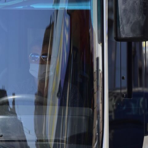 Ρέθυμνο: Αντιδράσεις για βίντεο με οδηγό του ΚΤΕΛ να ασχολείται με το κινητό κατά τη διαδρομή