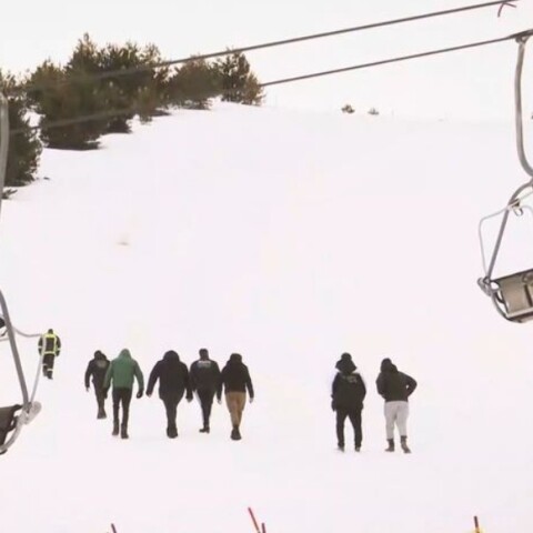 Σέλι Ημαθίας - 23χρονος σκιέρ: Έφτιαξα αυτοσχέδιο καταφύγιο - Πώς κατάφερε να επιβιώσει
