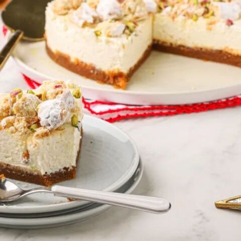 4 εύκολες συνταγές με τα γλυκά των γιορτών που περίσσεψαν