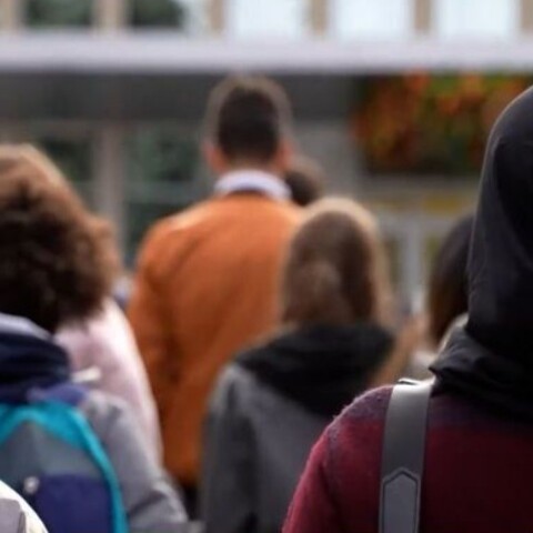 Άλιμος: Νέες καταγγελίες εις βάρος του καθηγητή - Έλεγε στα κορίτσια να καθίσουν στα πόδια του