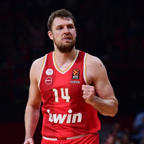 Ο Σάσα Βεζένκοφ πέτυχε 45 πόντους σε μια ιστορική βραδιά γεμάτη ρεκόρ