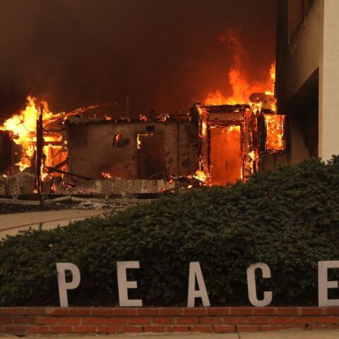 Λος Άντζελες: Η αποκαρδιωτική εικόνα του Palisades πριν και μετά την πυρκαγιά