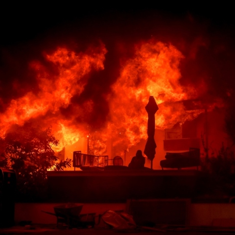 φωτια, δασος, βουνο, σπιτι