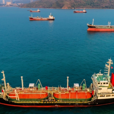 πετρελαιοφόρα, θαλασσα, ουρανος