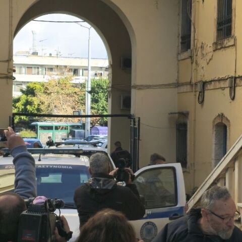 Υπό δρακόντεια μέτρα ασφαλείας στα δικαστήρια ο 45χρονος