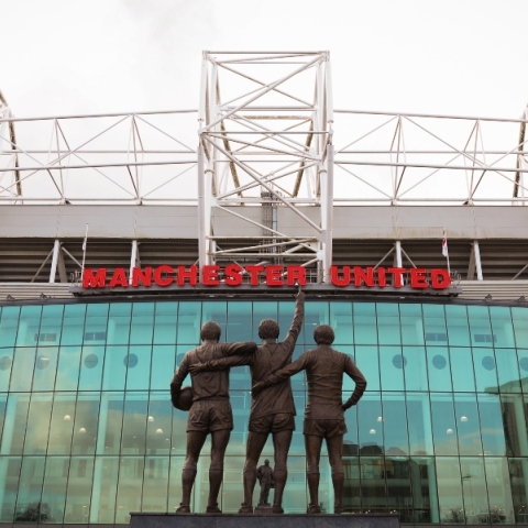 εισοδος ποδοσφαιρικου γηπεδου, αγαλμα