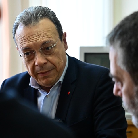 Φάμελλος: Ο ΣΥΡΙΖΑ καταθέτει τροπολογία για 13ο και 14ο μισθό στο Δημόσιο