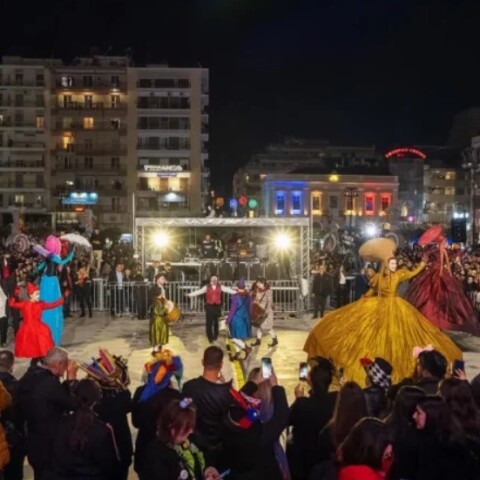 Πατρινό Καρναβάλι 2025: Χιλιάδες κόσμου στην τελετή έναρξης