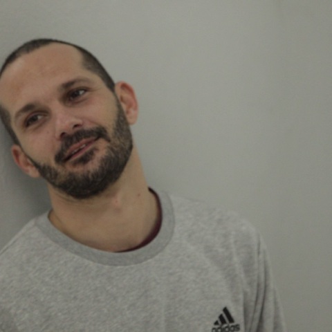 Ο Νίκος Καλύβας ανεβάζει το «La petite mort» στο ΠΛΥΦΑ