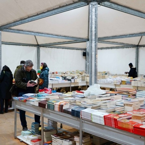 28o Παζάρι Βιβλίου στην Πλατεία Κλαθμώνος