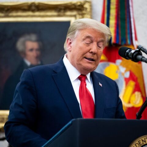 Nτόναλντ Τραμπ: Επέστρεψε το κουμπί για Cola διαίτης στο Οβάλ Γραφείο