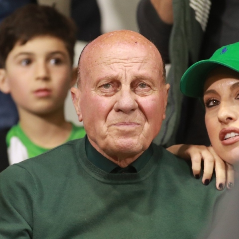 Ο Μίμης Δομάζος