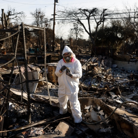 καμμενο σπιτι, συνεργειο καθαρισμου