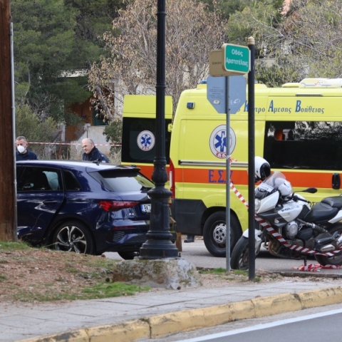 αστυνομία, περιπολικό, περαστικοί