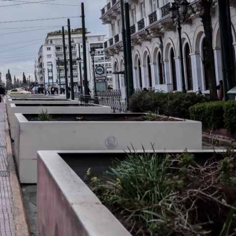 δρομος, πεζοδρομιο, οχηματα