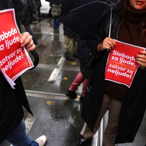 Σερβία: Nέες μεγάλες κινητοποιήσεις με αφορμή το σιδηροδρομικό δυστύχημα 