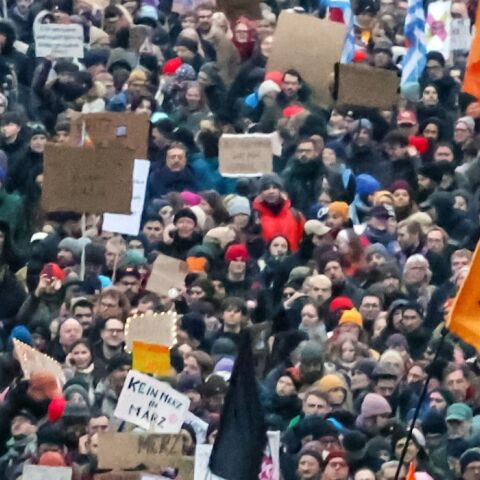 Βερολίνο: Περισσότερα από 160.000 άτομα διαδήλωσαν κατά της ακροδεξιάς