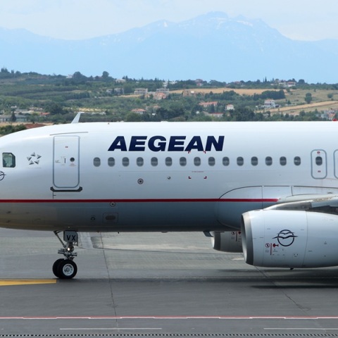 Σεισμοί στη Σαντορίνη: Τρεις έκτακτες πτήσεις σήμερα και αύριο από την Aegean