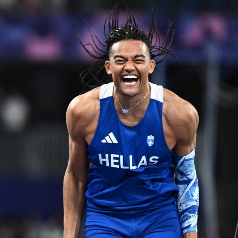 Ασταμάτητος ο Εμμανουήλ Καραλής, έκανε νέο πανελλήνιο ρεκόρ, «πετώντας» στα 5,92 μ.
