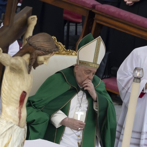 Ιταλία: O πάπας Φραγκίσκος διέκοψε την ομιλία του λόγω βρογχίτιδας