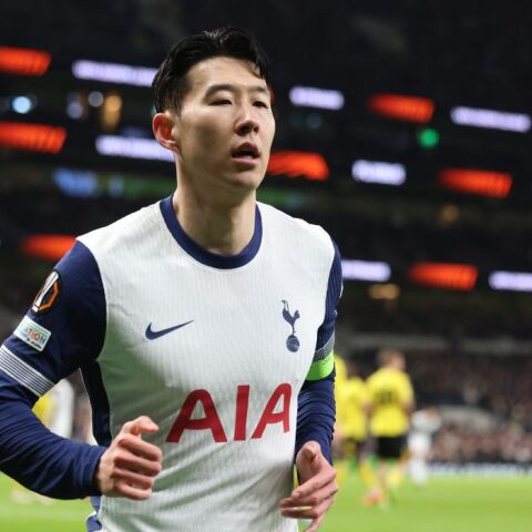 Bόρεια Κορέα: Μεταδίδει πειρατική Premier League και δεν αναφέρεται ποτέ όνομα Νοτιοκορεάτη παίκτη