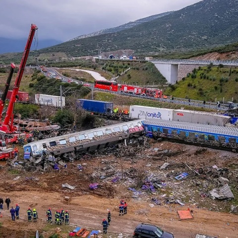 τρενο, ατυχημα, συντριμια