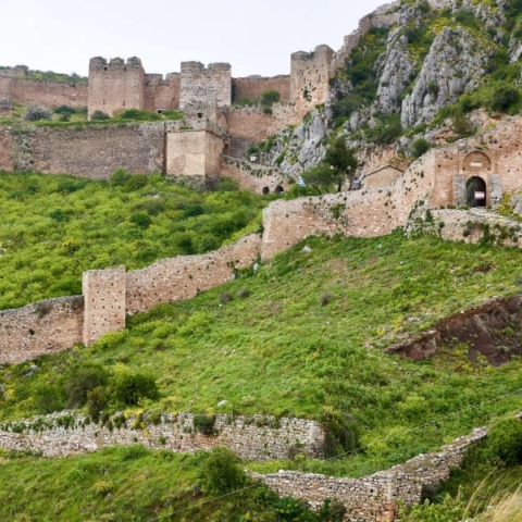 αρχαοι καστρο, βουνα, τειχη