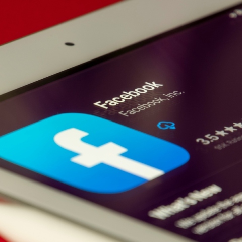 κινητο, Facebook